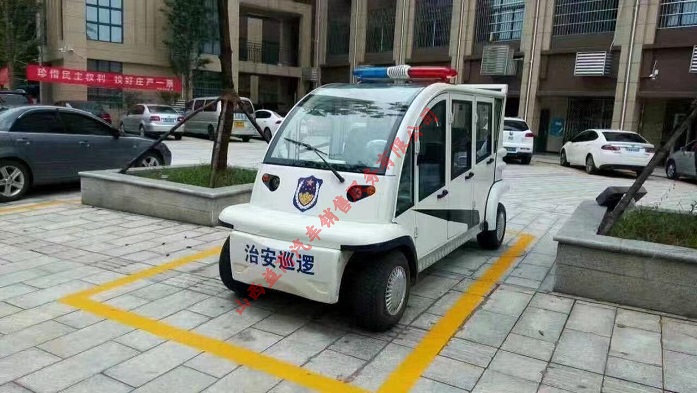 六座全封閉電動(dòng)巡邏車(chē)
